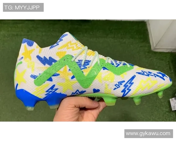 无鞋带足球鞋的崛起:让你在赛场上自由奔跑的全新体验 无鞋带足球鞋的崛起:让你在赛场上自由奔跑的全新体验