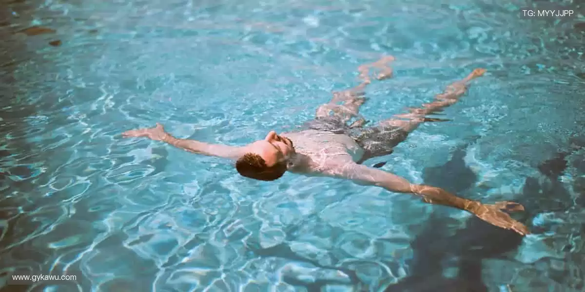 热血赛事,激情一触即发!🔥 每一次挥汗,都是对胜利的渴望!